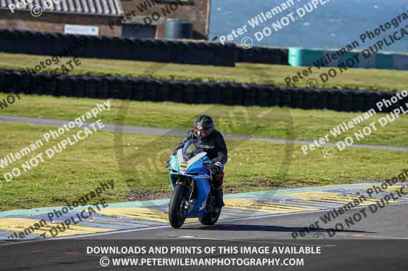 anglesey no limits trackday;anglesey photographs;anglesey trackday photographs;enduro digital images;event digital images;eventdigitalimages;no limits trackdays;peter wileman photography;racing digital images;trac mon;trackday digital images;trackday photos;ty croes